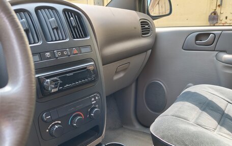 Chrysler Voyager IV, 2002 год, 650 000 рублей, 15 фотография