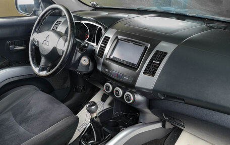 Mitsubishi Outlander III рестайлинг 3, 2008 год, 999 000 рублей, 11 фотография