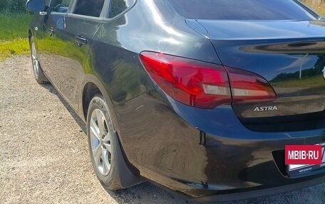 Opel Astra J, 2013 год, 780 000 рублей, 3 фотография