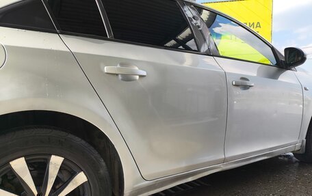 Chevrolet Cruze II, 2010 год, 600 000 рублей, 4 фотография