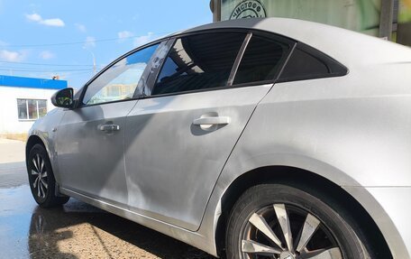 Chevrolet Cruze II, 2010 год, 600 000 рублей, 12 фотография