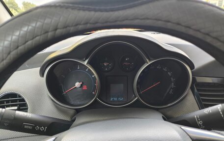 Chevrolet Cruze II, 2010 год, 600 000 рублей, 18 фотография