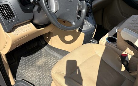 Hyundai H-1 II рестайлинг, 2017 год, 3 210 000 рублей, 7 фотография