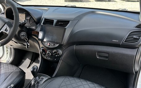 Hyundai Solaris II рестайлинг, 2014 год, 699 000 рублей, 24 фотография