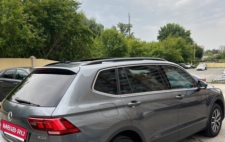 Volkswagen Tiguan II, 2019 год, 2 190 000 рублей, 2 фотография