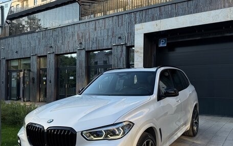 BMW X5, 2018 год, 5 890 000 рублей, 2 фотография