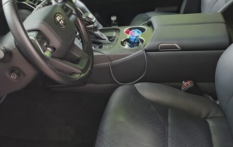 Toyota Land Cruiser, 2024 год, 9 900 000 рублей, 7 фотография