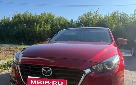 Mazda 3, 2018 год, 1 950 000 рублей, 4 фотография