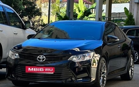 Toyota Camry, 2015 год, 2 420 000 рублей, 2 фотография