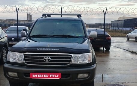 Toyota Land Cruiser 100 рестайлинг 2, 1998 год, 1 700 000 рублей, 2 фотография