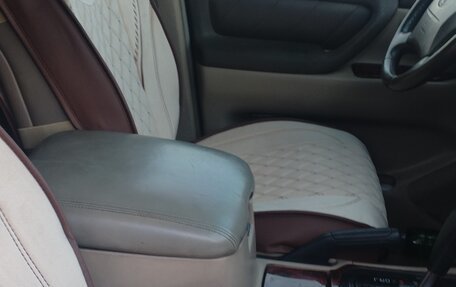 Toyota Land Cruiser 100 рестайлинг 2, 1998 год, 1 700 000 рублей, 8 фотография
