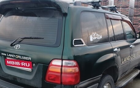 Toyota Land Cruiser 100 рестайлинг 2, 1998 год, 1 700 000 рублей, 4 фотография
