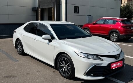 Toyota Camry, 2021 год, 3 250 000 рублей, 2 фотография