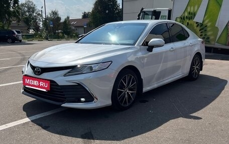 Toyota Camry, 2021 год, 3 250 000 рублей, 8 фотография