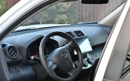 Toyota RAV4, 2010 год, 1 550 000 рублей, 4 фотография