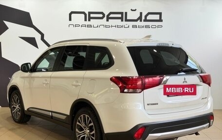 Mitsubishi Outlander III рестайлинг 3, 2018 год, 2 099 900 рублей, 3 фотография