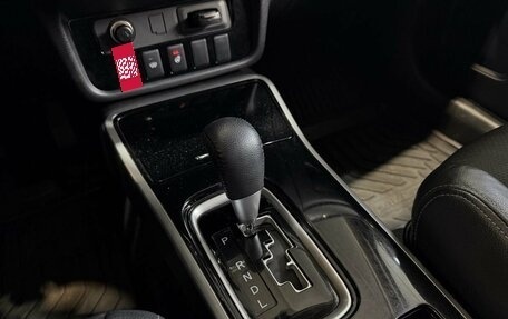 Mitsubishi Outlander III рестайлинг 3, 2018 год, 2 099 900 рублей, 10 фотография