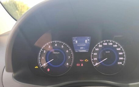 Hyundai Solaris II рестайлинг, 2013 год, 950 000 рублей, 9 фотография
