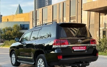 Toyota Land Cruiser 200, 2016 год, 3 890 000 рублей, 5 фотография