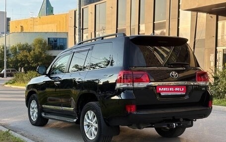 Toyota Land Cruiser 200, 2016 год, 3 890 000 рублей, 6 фотография
