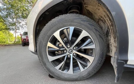 Lexus RX IV рестайлинг, 2019 год, 4 000 000 рублей, 9 фотография