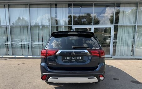 Mitsubishi Outlander III рестайлинг 3, 2021 год, 3 000 000 рублей, 6 фотография