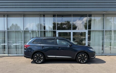 Mitsubishi Outlander III рестайлинг 3, 2021 год, 3 000 000 рублей, 4 фотография