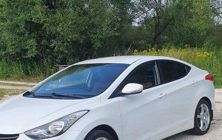 Hyundai Elantra V, 2013 год, 1 050 000 рублей, 2 фотография