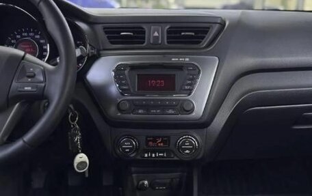 KIA Rio III рестайлинг, 2011 год, 830 000 рублей, 10 фотография