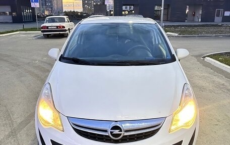 Opel Corsa D, 2012 год, 400 000 рублей, 1 фотография