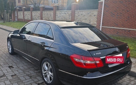 Mercedes-Benz E-Класс, 2010 год, 800 000 рублей, 4 фотография
