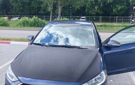 Hyundai Elantra VI рестайлинг, 2017 год, 1 200 000 рублей, 2 фотография