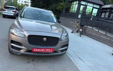 Jaguar F-Pace, 2017 год, 2 300 000 рублей, 11 фотография