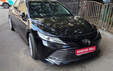 Toyota Camry, 2018 год, 3 800 000 рублей, 2 фотография
