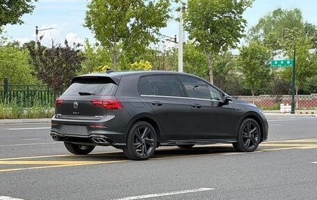 Volkswagen Golf VIII, 2023 год, 1 925 000 рублей, 2 фотография
