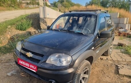 Chevrolet Niva I рестайлинг, 2013 год, 750 000 рублей, 3 фотография