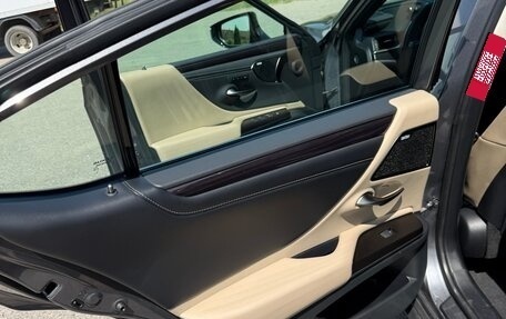 Lexus ES VII, 2019 год, 4 050 000 рублей, 10 фотография