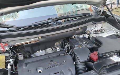 Mitsubishi Outlander III рестайлинг 3, 2021 год, 2 150 000 рублей, 8 фотография