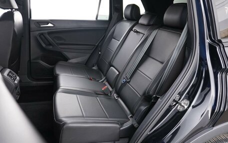 Volkswagen Tiguan II, 2021 год, 4 050 000 рублей, 9 фотография