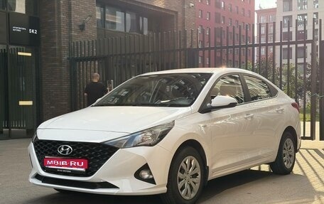 Hyundai Solaris II рестайлинг, 2021 год, 1 600 000 рублей, 1 фотография