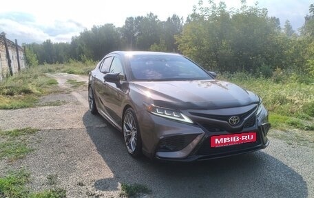 Toyota Camry, 2019 год, 2 400 000 рублей, 3 фотография