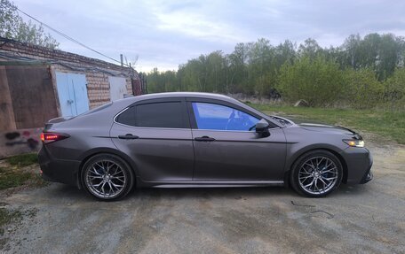 Toyota Camry, 2019 год, 2 400 000 рублей, 6 фотография