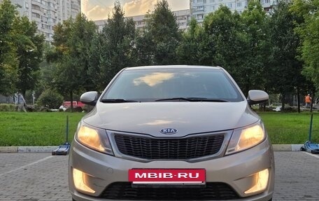 KIA Rio III рестайлинг, 2012 год, 700 000 рублей, 2 фотография