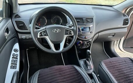 Hyundai Solaris II рестайлинг, 2015 год, 920 000 рублей, 4 фотография