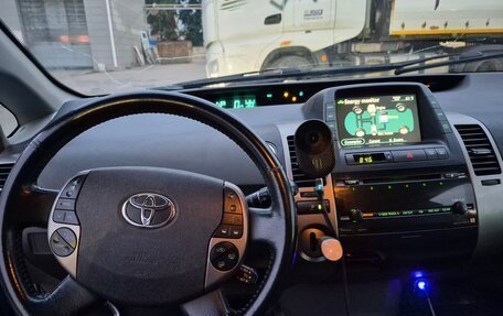 Toyota Prius, 2007 год, 630 000 рублей, 12 фотография