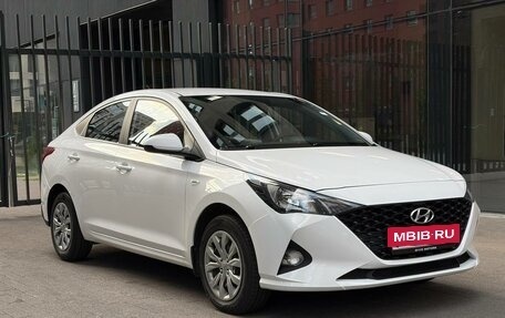 Hyundai Solaris II рестайлинг, 2021 год, 1 600 000 рублей, 2 фотография