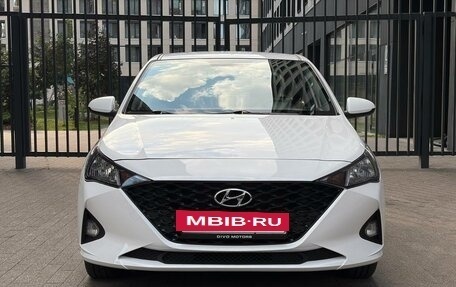 Hyundai Solaris II рестайлинг, 2021 год, 1 600 000 рублей, 5 фотография