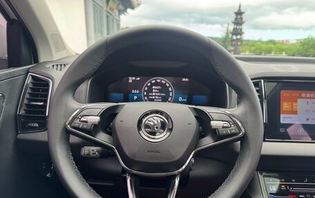 Skoda Karoq I, 2023 год, 2 450 000 рублей, 17 фотография