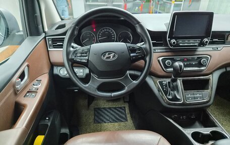 Hyundai Grand Starex Grand Starex I рестайлинг 2, 2019 год, 3 490 000 рублей, 15 фотография