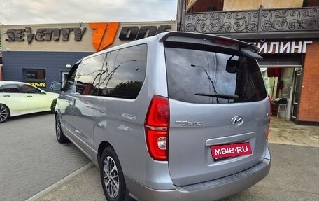 Hyundai Grand Starex Grand Starex I рестайлинг 2, 2019 год, 3 490 000 рублей, 6 фотография